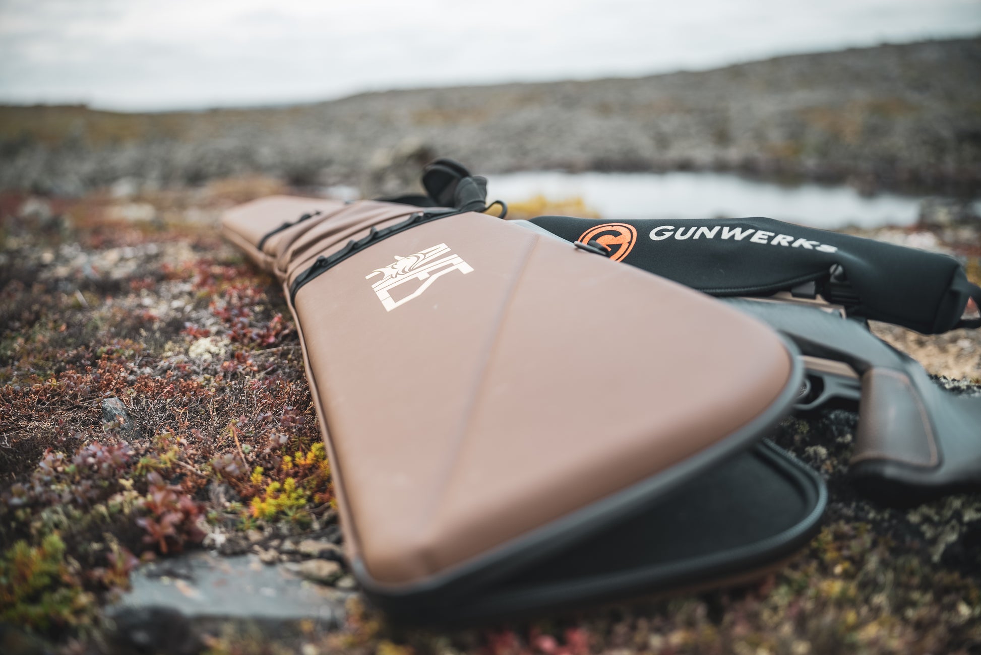 AVES Hybrid Hardshell Floating solid brown top-rated  waterfowl hunting space saving travel case durable