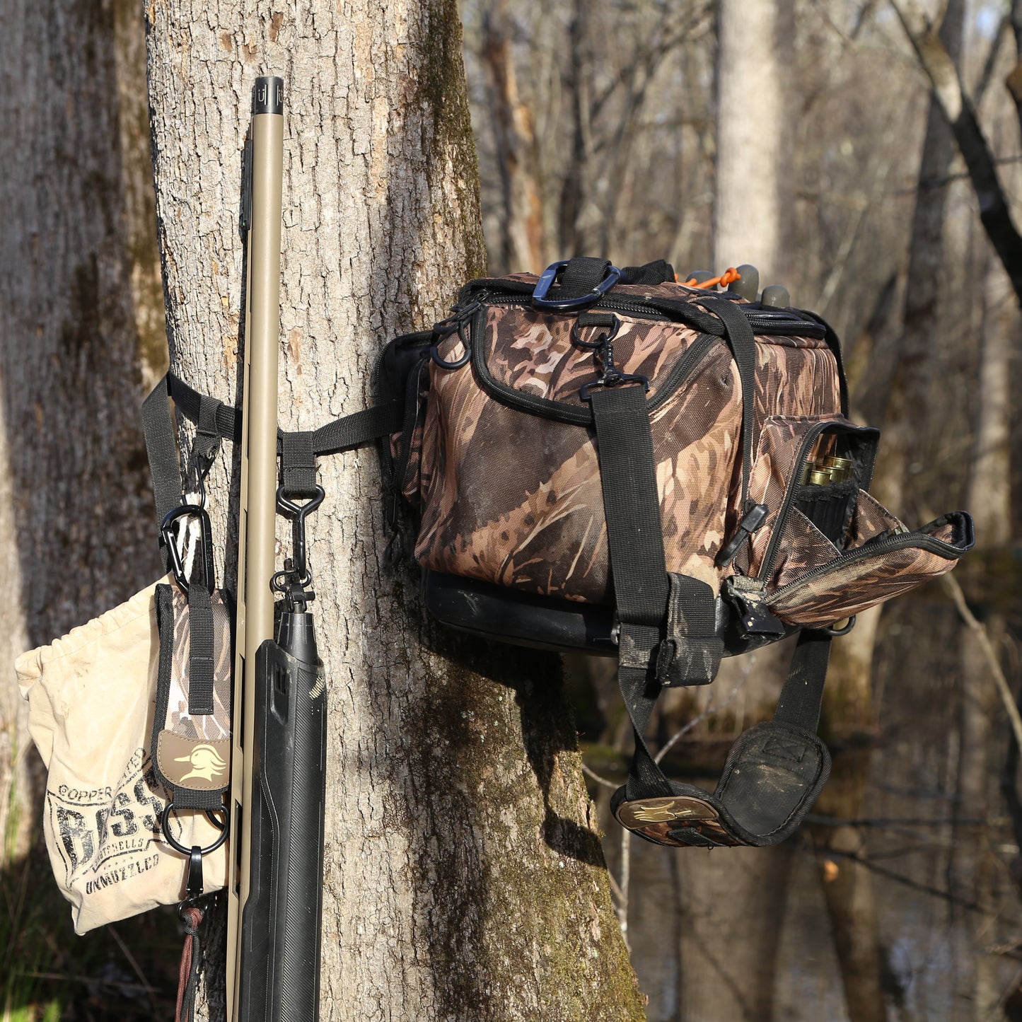 AVES Hybrid Elite Blind Bag refuge camo most organized duck hunting waterproof bottom 16 liter blind bag with shell loops tree straps