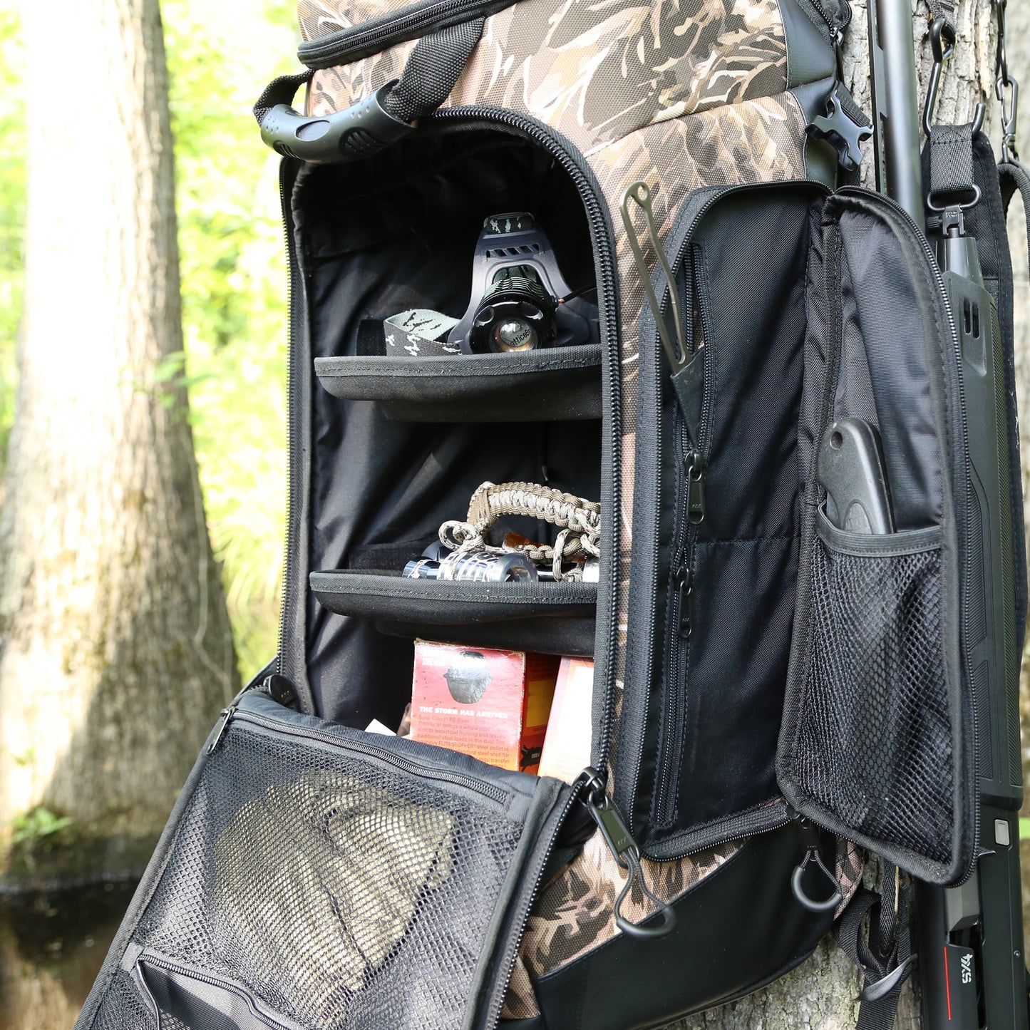 AVES Hybrid Elite Pack refuge camo best duck hunting adjustable shelves 40 liter backpack with gun holder shelves