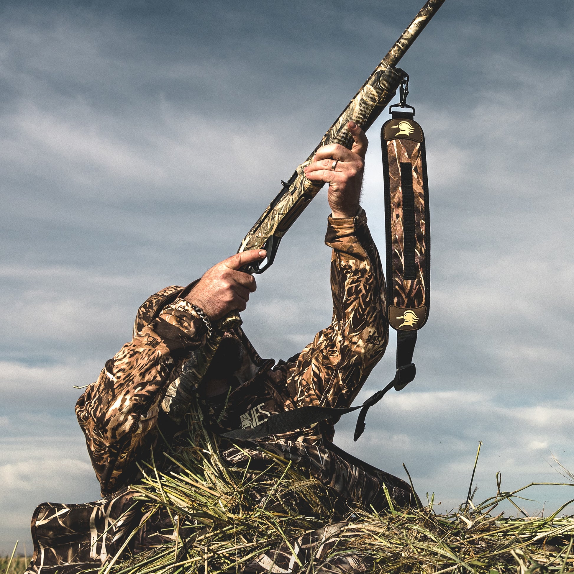AVES Quick Connect Gun Sling refuge camo 5 star duck hunting  adjustable quick connect shotgun sling Strapping loops