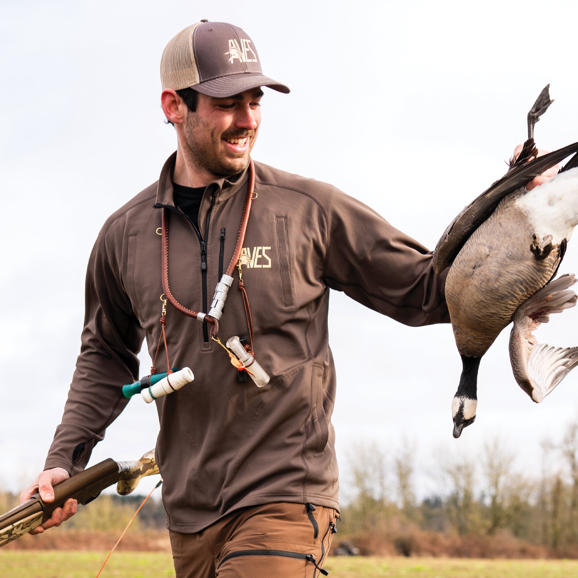 Aves midway 203 pullover brown 5-star waterfowl hunting light weight half zip field work 

