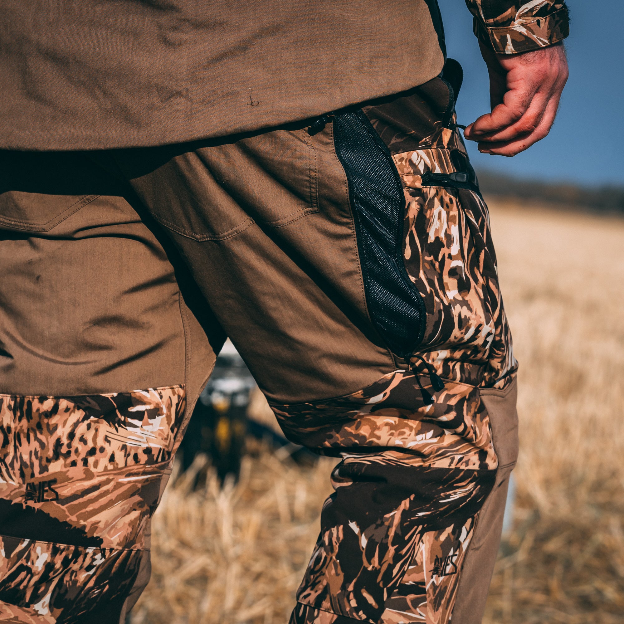 AVES drifter pant camo 5-star waterfowl  mid-weight 4-way stretch outer layer pant reinforced rear